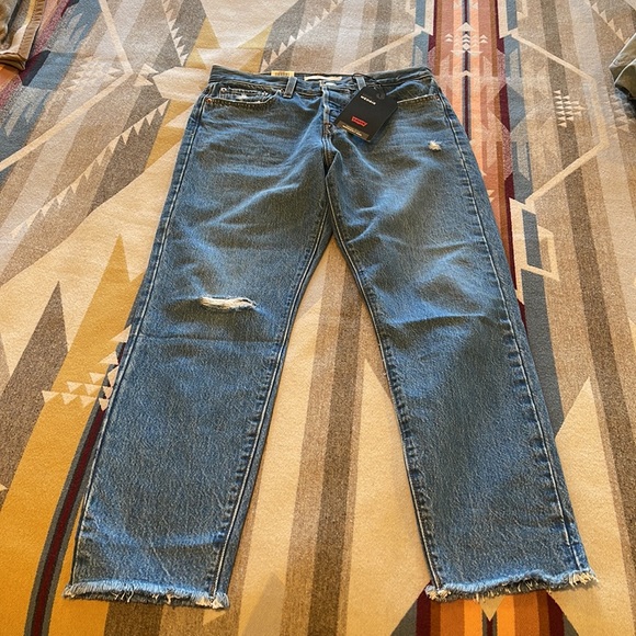 Levi’s premium wedgie fit jeans - Picture 11 of 16